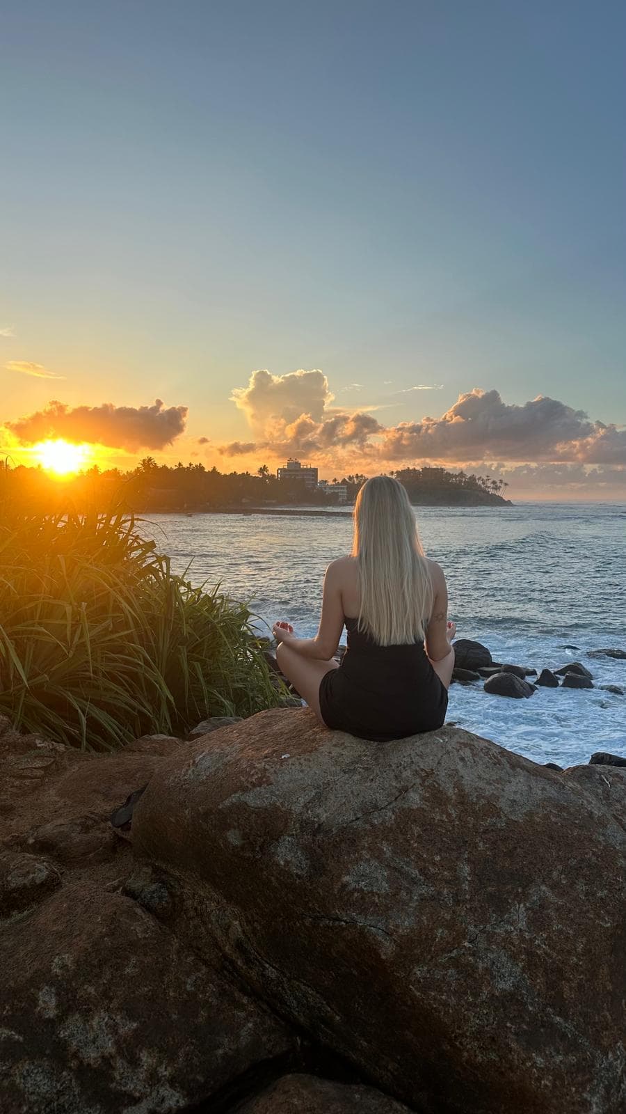 The Moon & Your Energy: Why I Live by the Lunar Cycle